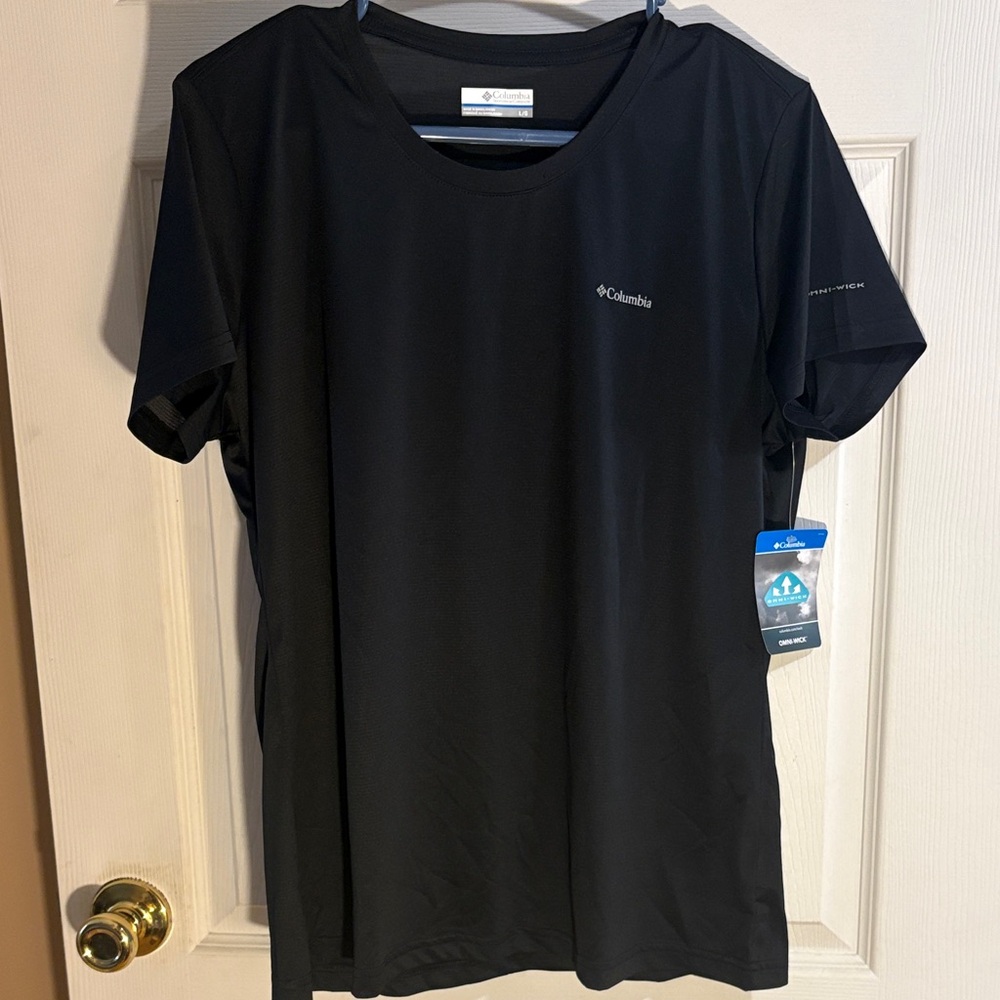 Columbia Women’s Black Short-Sleeve Performance Tee Large NWT